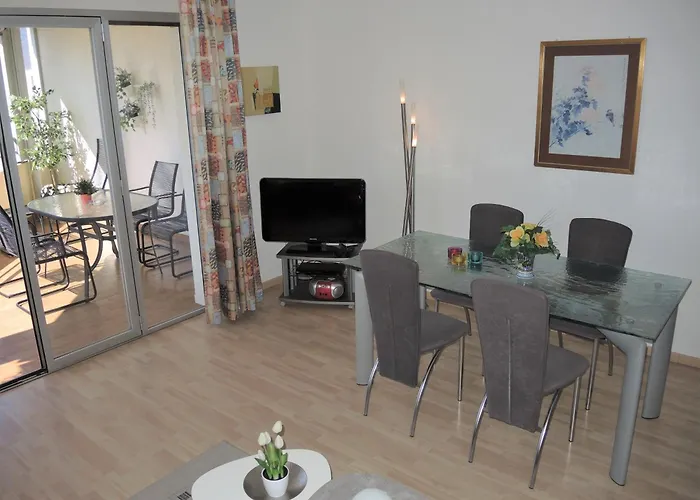 アパート Arabella By Fewotessin ロカルノ