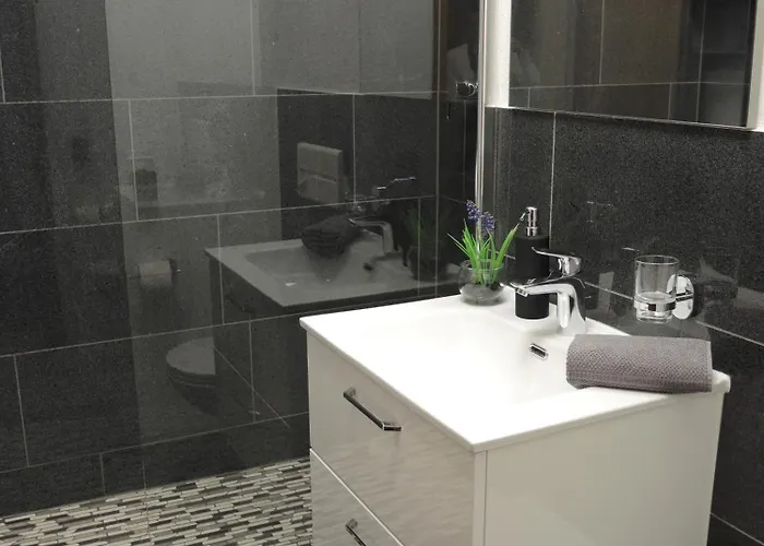 アパート Arabella By Fewotessin ロカルノ